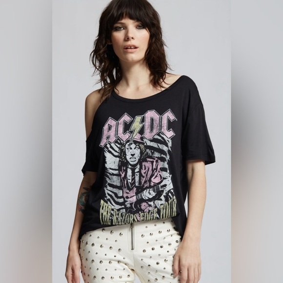 Recycled Karma AC/DC The Razors Edge Tour Black Cold Shoulder Tee small - Picture 2 of 5